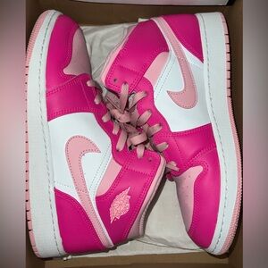 Jordan mid pink and white